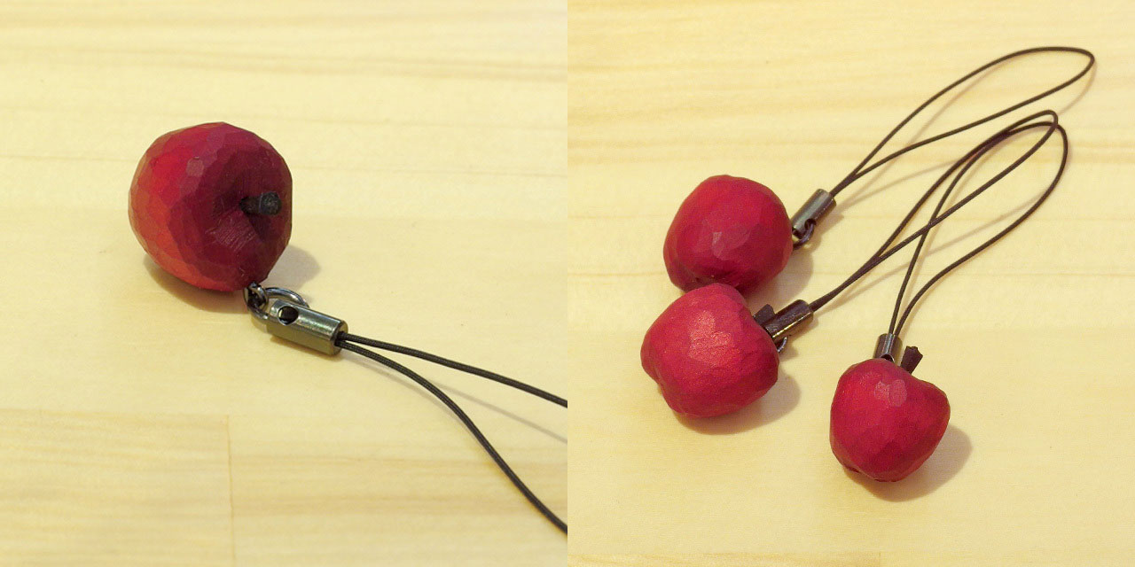 岡下勝敏さん「リンゴのストラップ」